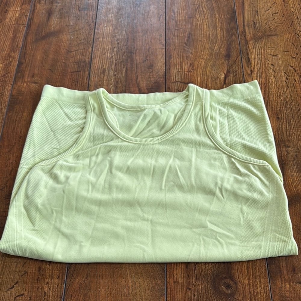 Athleta Women's Light Green Tank Top